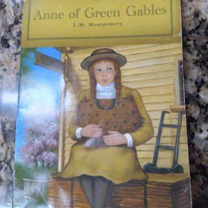 ANNE OF GREEN GABLES BOOK
